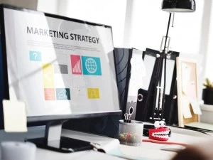 Strategii de marketing: Ce sunt, cum funcționează și cum se implementează corect pentru succesul unei afaceri